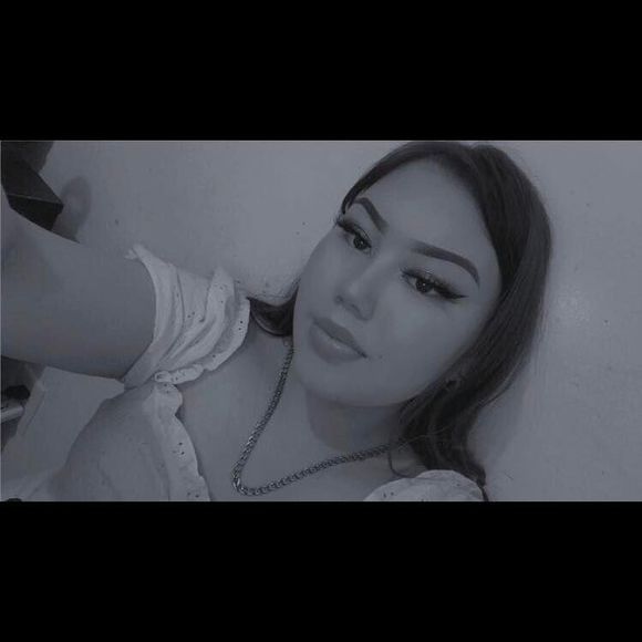 Meet your Posher, Sinclair - Picture 1 of 1